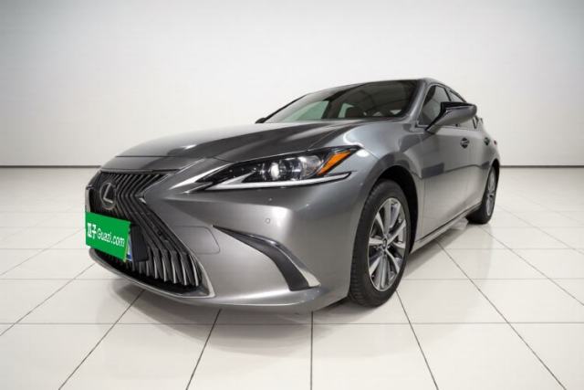 Ojetý Lexus ES 2020 200 Excellence Edition