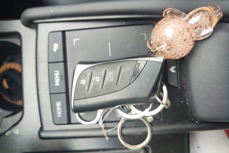 Used Lexus ES 2020 300h Premier Edition Vehicle Key