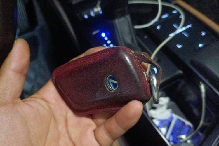 Used Lexus ES 2020 300h Premier Edition Vehicle Key