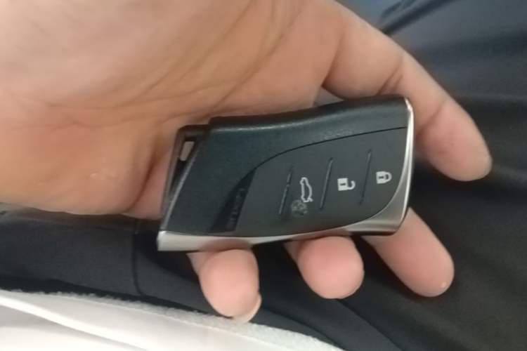 Used Lexus ES 2020 300h Premier Edition Vehicle Key
