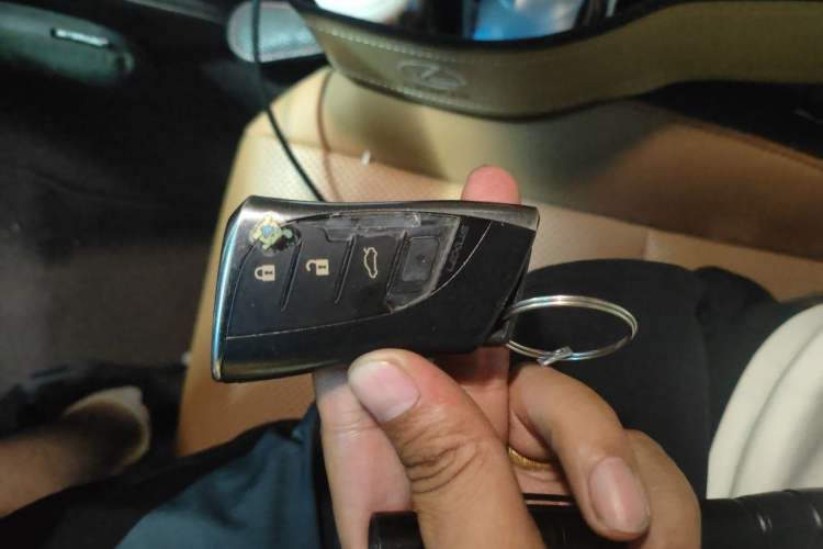 Used Lexus ES 2020 300h Premier Edition Vehicle Key