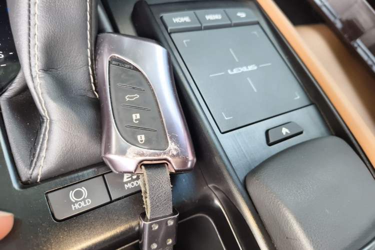 Used Lexus ES 2020 300h Deluxe Edition Vehicle Key