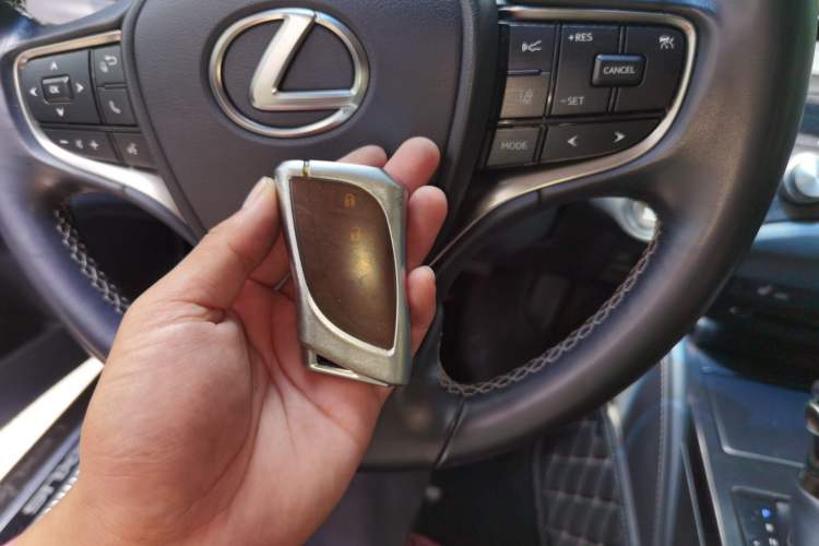 Used Lexus ES 2020 200 Excellence Edition Vehicle Key