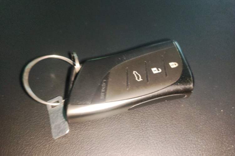 Used Lexus ES 2020 300h Premier Edition Vehicle Key