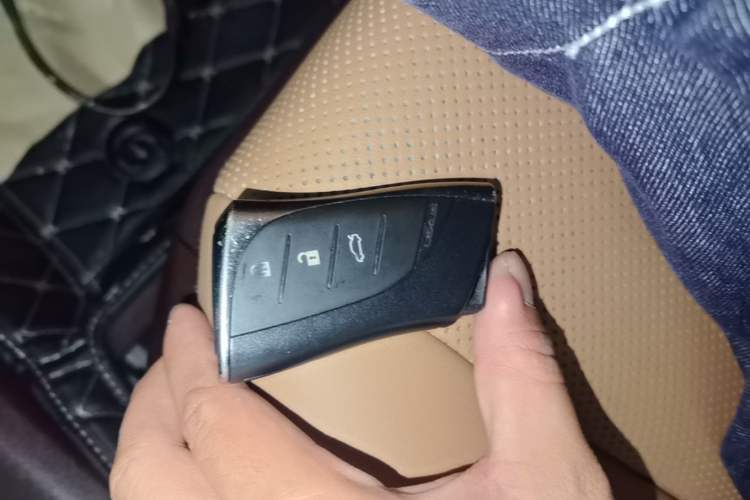 Used Lexus ES 2020 200 Excellence Edition Vehicle Key
