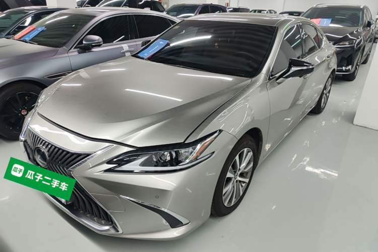 Used Lexus ES 2020 200 Excellence Edition Guazi used car, China used car export, Used car for sale, Used cars, Cheapest cars for sale