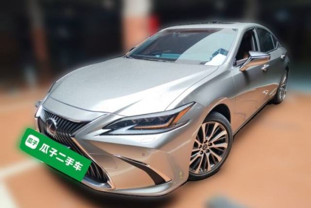 Used Lexus ES 2020 300h Deluxe Edition