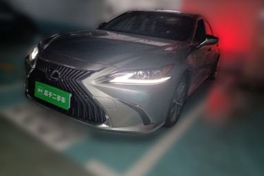 Used Lexus ES 2020 300h Premier Edition