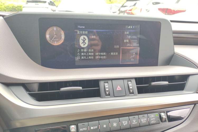 Used Lexus ES 2020 200 Luxury Edition Audio And AC Panel