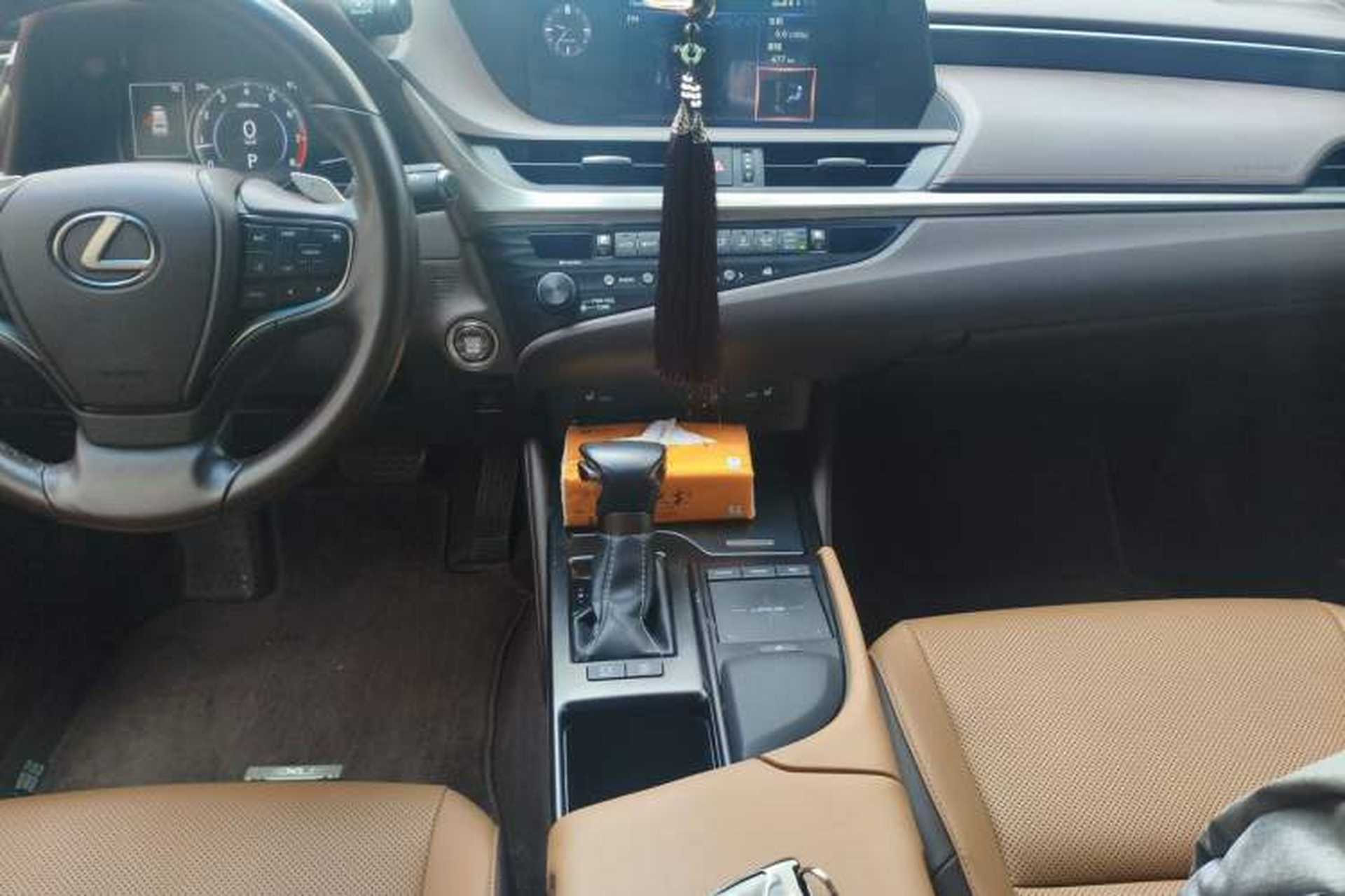 Used Lexus ES 2020 200 Excellence Edition Audio And AC Panel