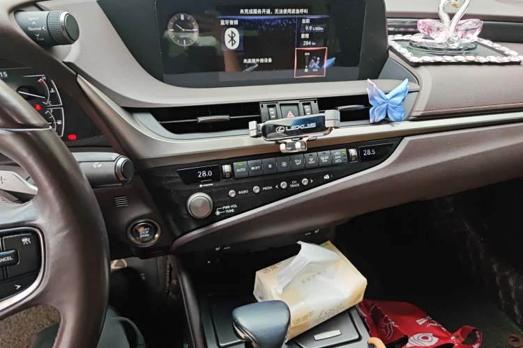 Used Lexus ES 2020 200 Excellence Edition Audio And AC Panel