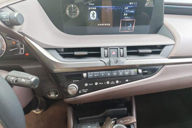 Used Lexus ES 2020 200 Excellence Edition Audio And AC Panel