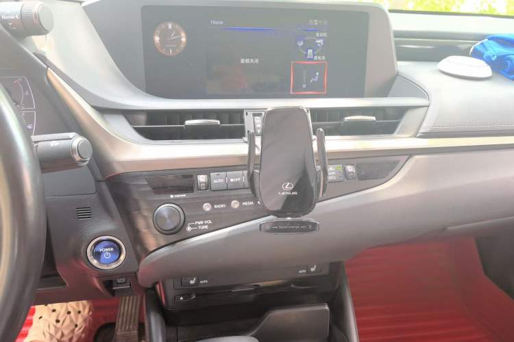 Used Lexus ES 2020 300h Premier Edition Audio And AC Panel