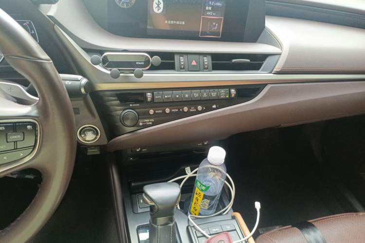 Used Lexus ES 2020 200 Excellence Edition Audio And AC Panel