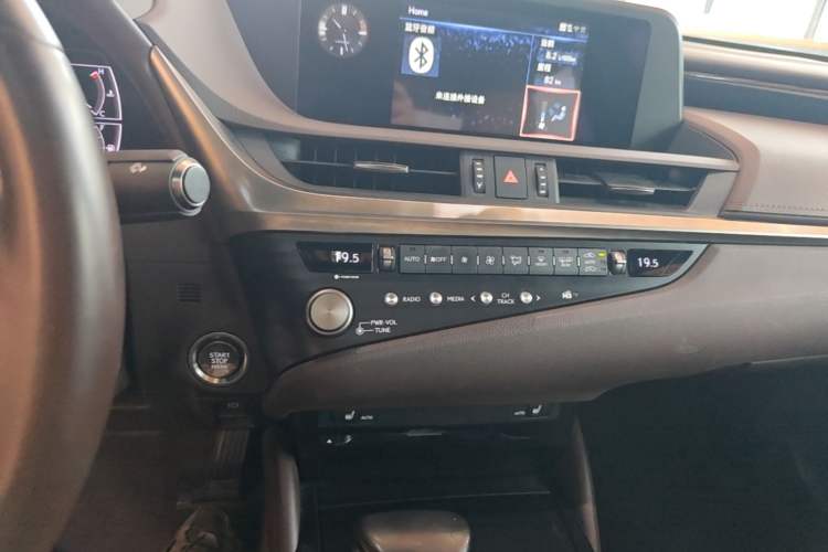 Used Lexus ES 2020 200 Excellence Edition Audio And AC Panel