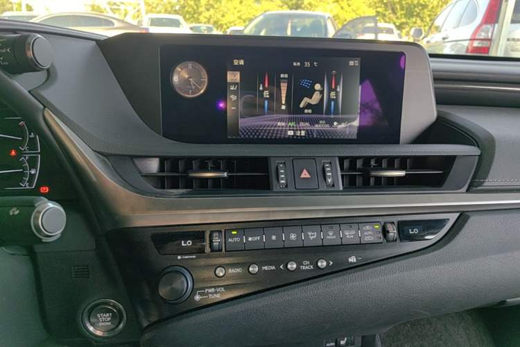 Used Lexus ES 2020 200 Excellence Edition Audio And AC Panel