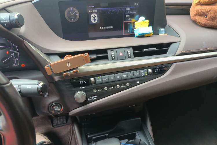 Used Lexus ES 2020 200 Excellence Edition Audio And AC Panel