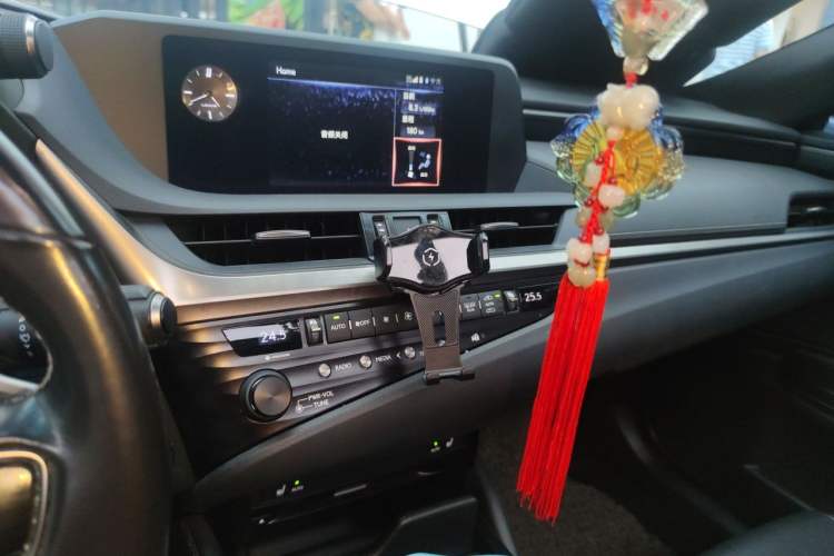 Used Lexus ES 2020 200 Excellence Edition Audio And AC Panel