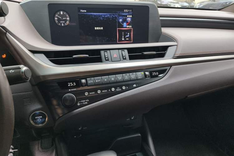 Used Lexus ES 2020 300h Premier Edition Audio And AC Panel