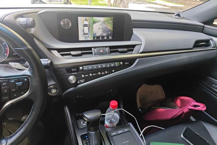 Used Lexus ES 2020 200 Excellence Edition Audio And AC Panel