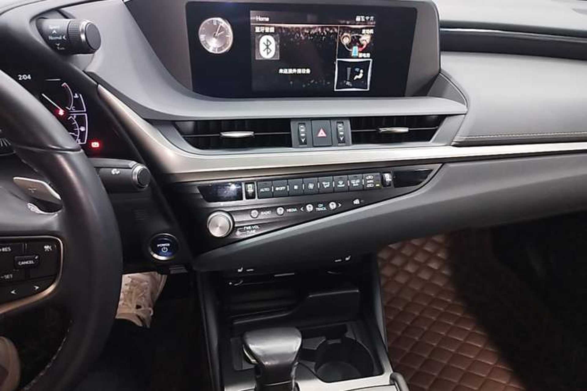 Used Lexus ES 2020 300h Premier Edition Audio And AC Panel
