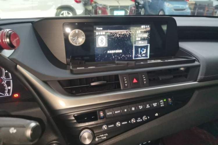 Used Lexus ES 2020 200 Luxury Edition Audio And AC Panel