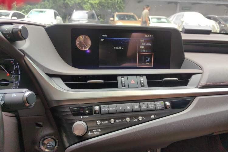Used Lexus ES 2020 200 Excellence Edition Audio And AC Panel