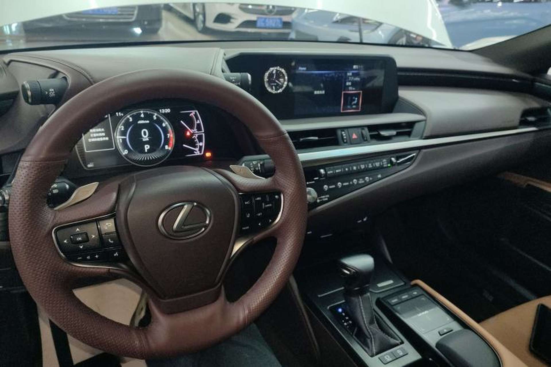 Used Lexus ES 2020 200 Excellence Edition Center Console