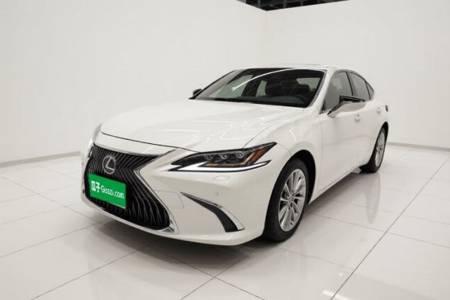 Used Lexus ES 2020 300h Executive Edition
