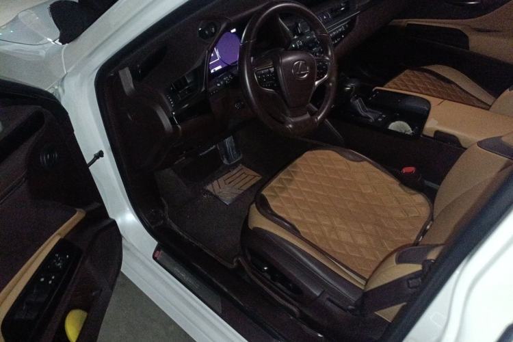Used Lexus ES 2020 200 Excellence Edition Driver Seat