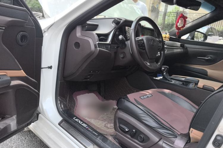Used Lexus ES 2020 200 Excellence Edition Driver Seat