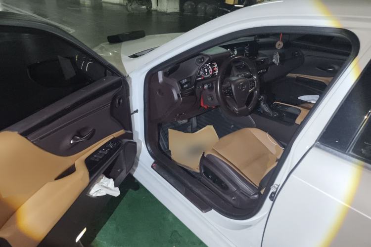 Used Lexus ES 2020 200 Luxury Edition Driver Seat