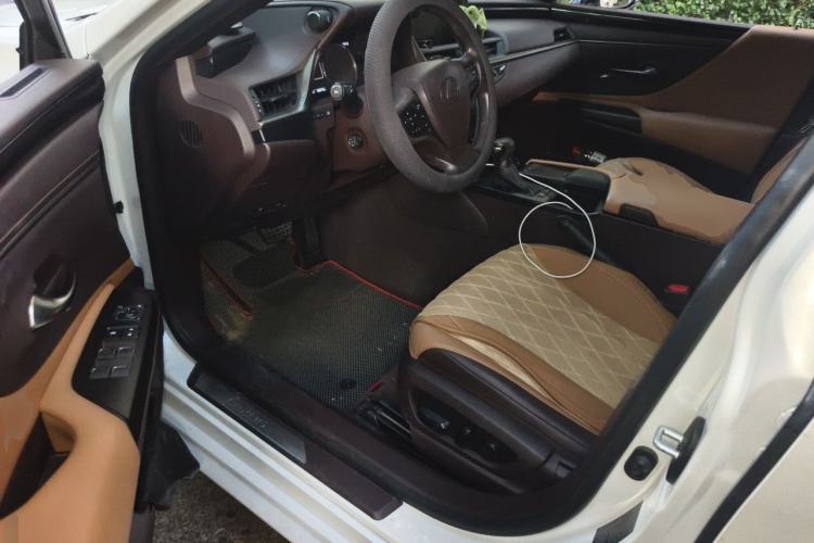 Used Lexus ES 2020 200 Excellence Edition Driver Seat