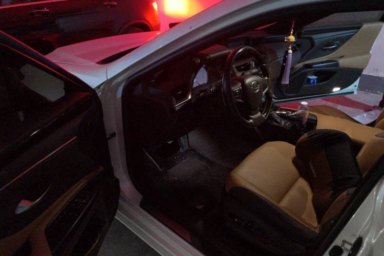 Used Lexus ES 2020 200 Luxury Edition Driver Seat