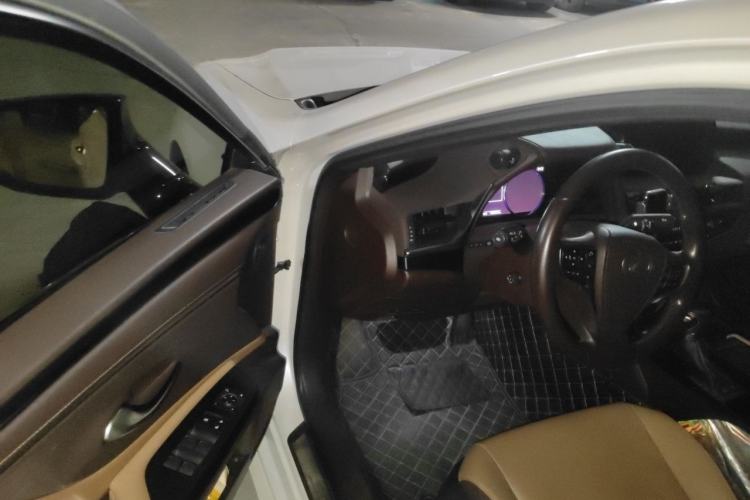 Used Lexus ES 2020 200 Excellence Edition Driver Seat