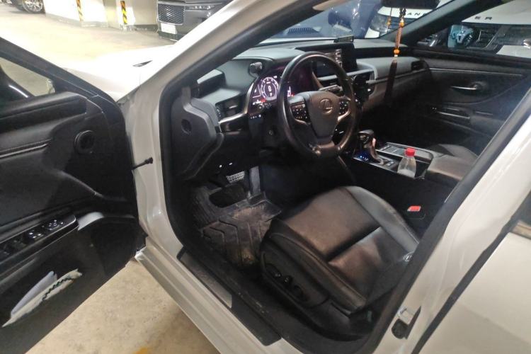 Used Lexus ES 2020 200 Excellence Edition Driver Seat