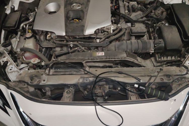 Used Lexus ES 2020 300h Premier Edition Engine Bay