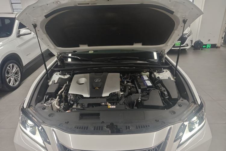 Used Lexus ES 2020 260 Excellence Edition Engine Bay