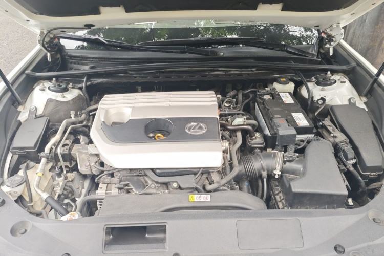 Used Lexus ES 2020 200 Luxury Edition Engine Bay