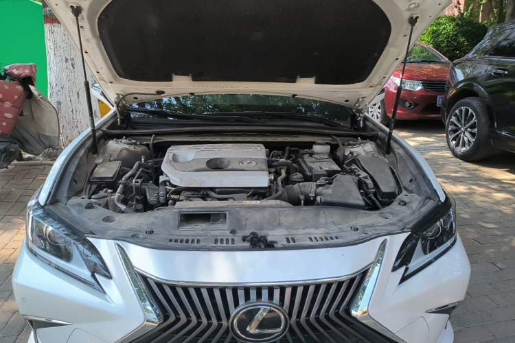 Used Lexus ES 2020 200 Excellence Edition Engine Bay
