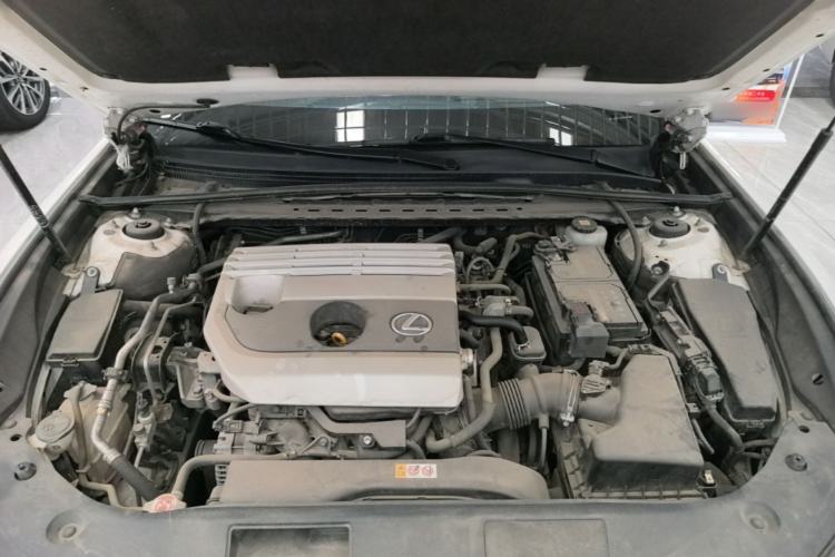 Used Lexus ES 2020 200 Excellence Edition Engine Bay