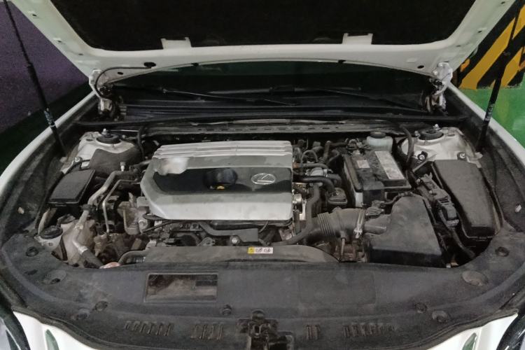 Used Lexus ES 2020 200 Excellence Edition Engine Bay