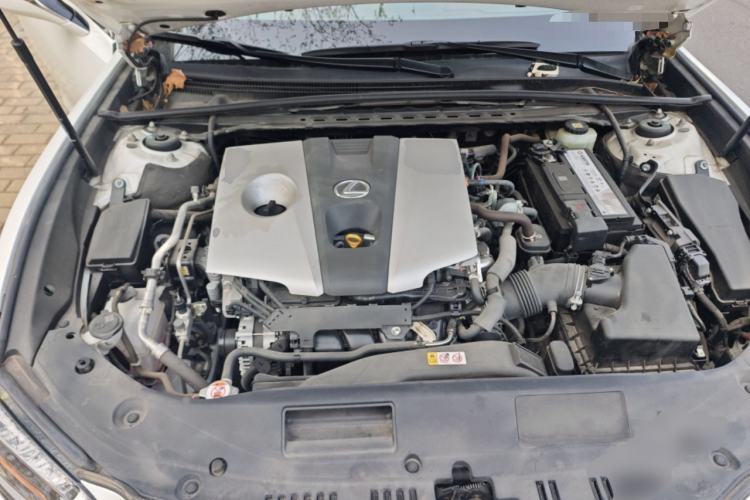 Used Lexus ES 2020 260 Deluxe Edition Engine Bay