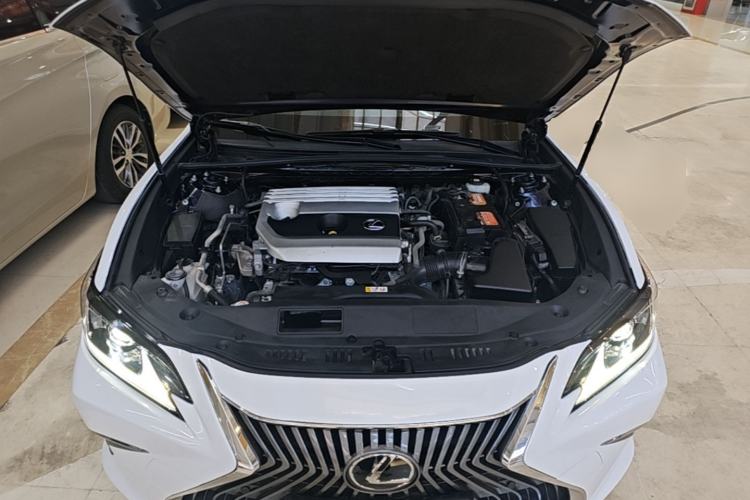 Used Lexus ES 2020 200 Excellence Edition Engine Bay