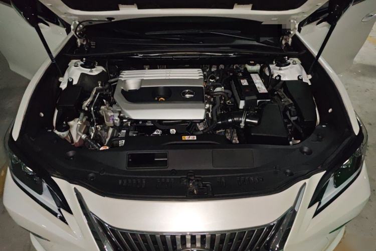 Used Lexus ES 2020 200 Excellence Edition Engine Bay