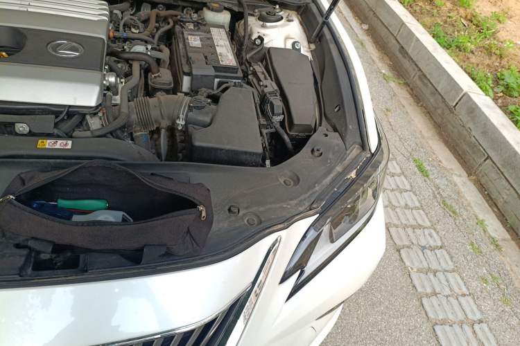 Used Lexus ES 2020 200 Excellence Edition Engine Bay Left