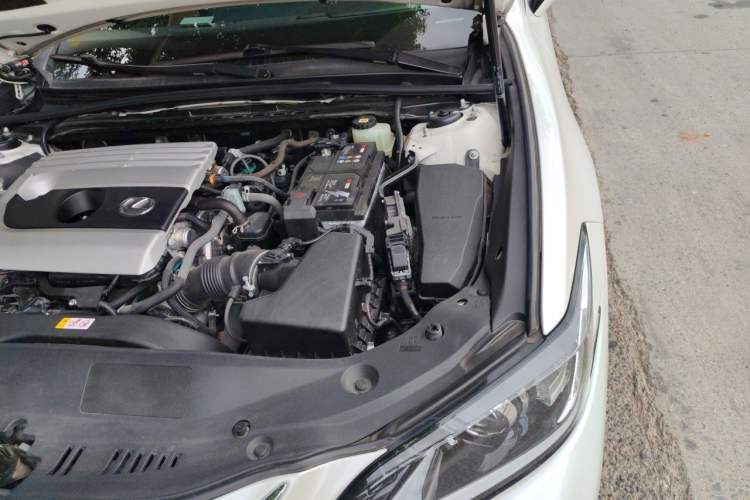 Used Lexus ES 2020 200 Excellence Edition Engine Bay Left