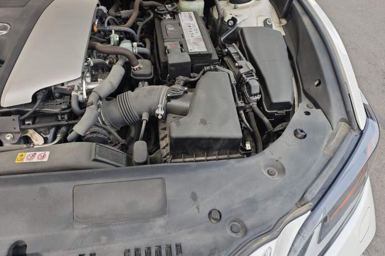Used Lexus ES 2020 260 Deluxe Edition Engine Bay Left