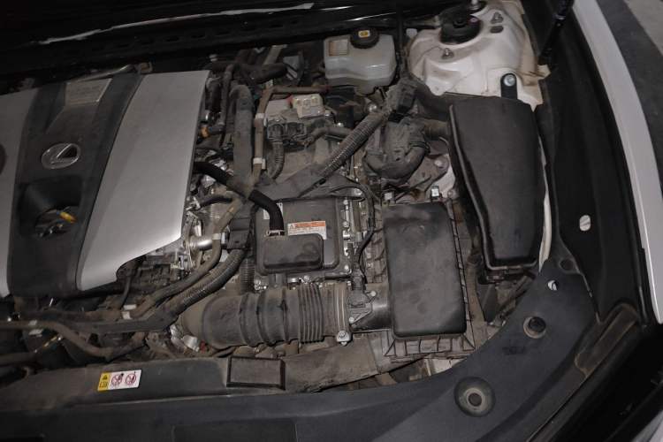 Used Lexus ES 2020 300h Premier Edition Engine Bay Left