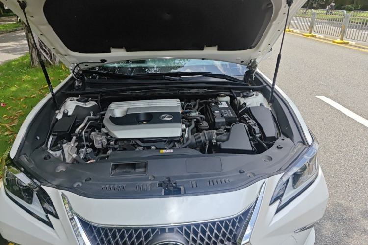 Used Lexus ES 2020 200 Excellence Edition Engine Bay